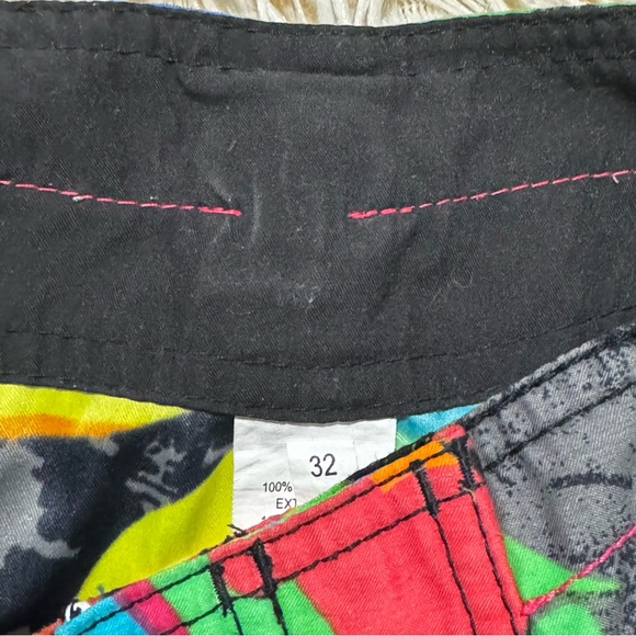 Quicksilver Surf Boardshorts Floral & UnderArmour Shorts - Picture 7 of 10